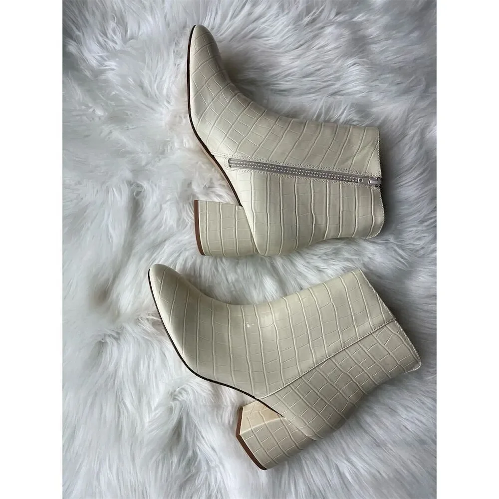🆕 Chinese Laundry Women's Cream Glass Croc Davinna Booties Size 10  Embossed